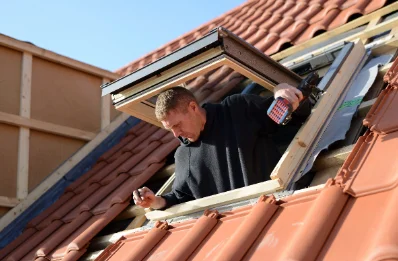 Pose de fenêtres de toit Velux à Doucier